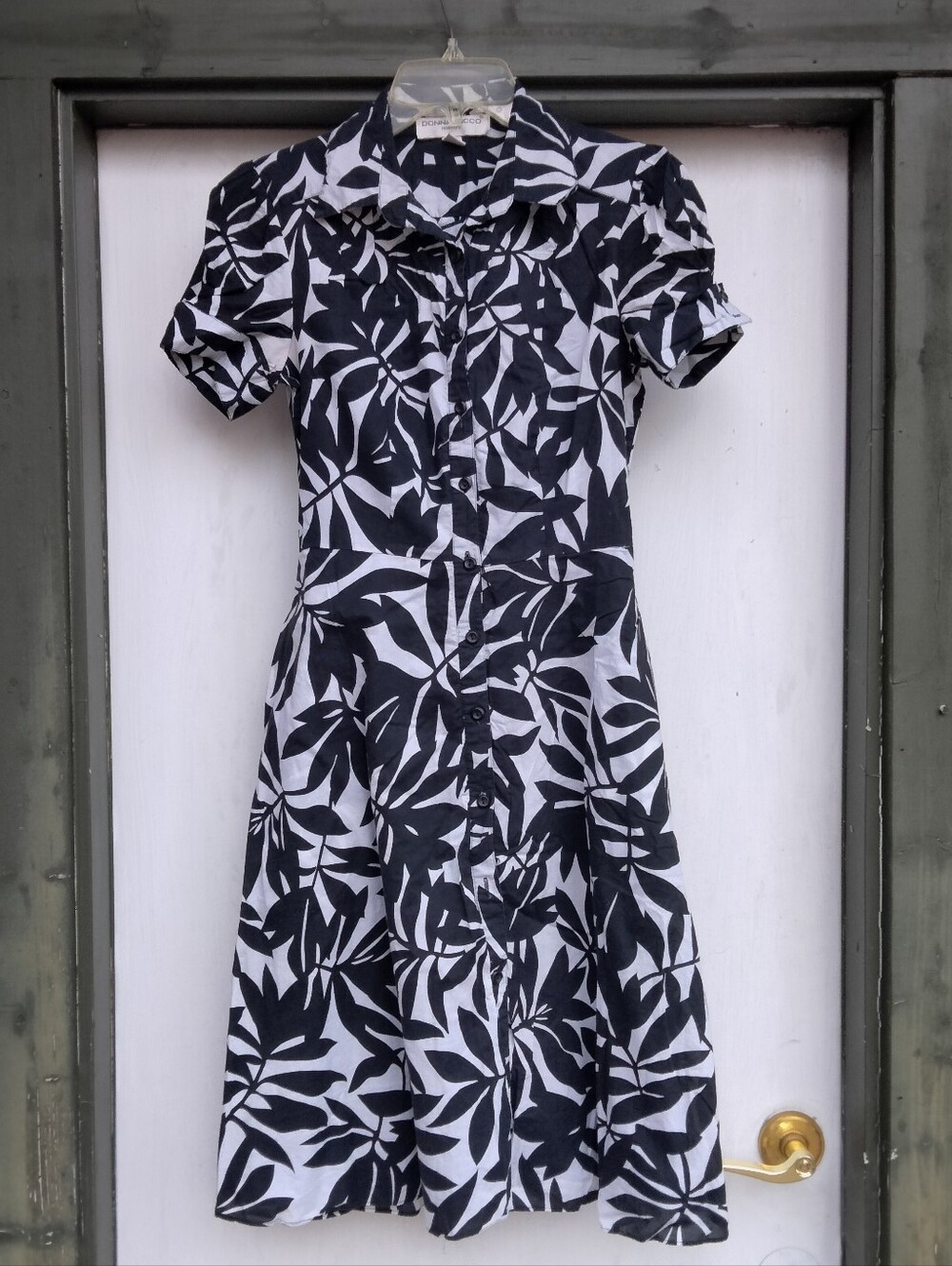 Donna Ricco Black and White Leaf-Print Fit & Flare Button Up Dress Size 4 Lined